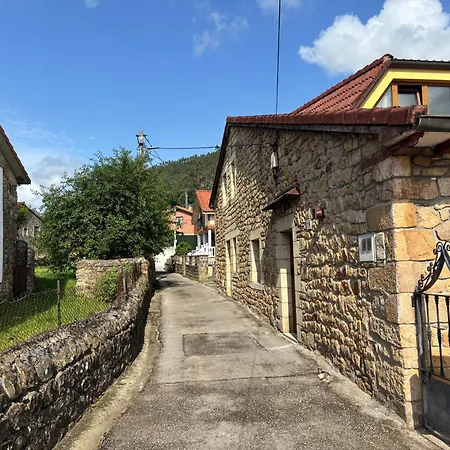 펜션 El Refugio De Corrales *