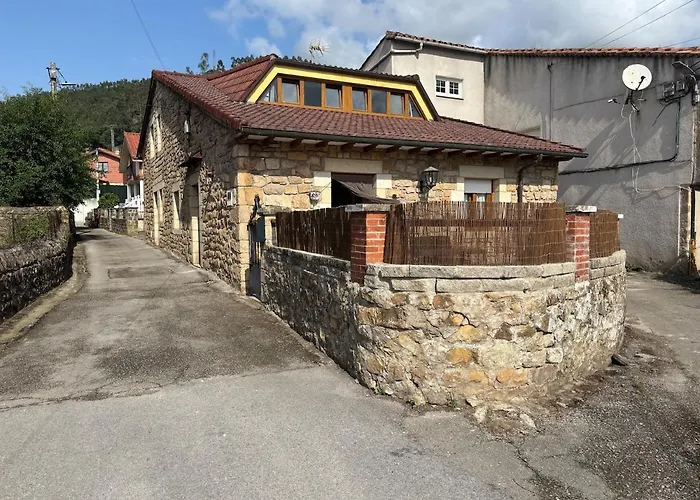 El Refugio De Corrales بيت للعطل *